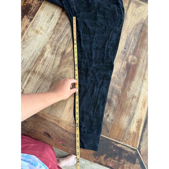 Alphalete Women's Black High Rise Camouflage Print Joggers Pants Size Medium - Picture 2 of 4